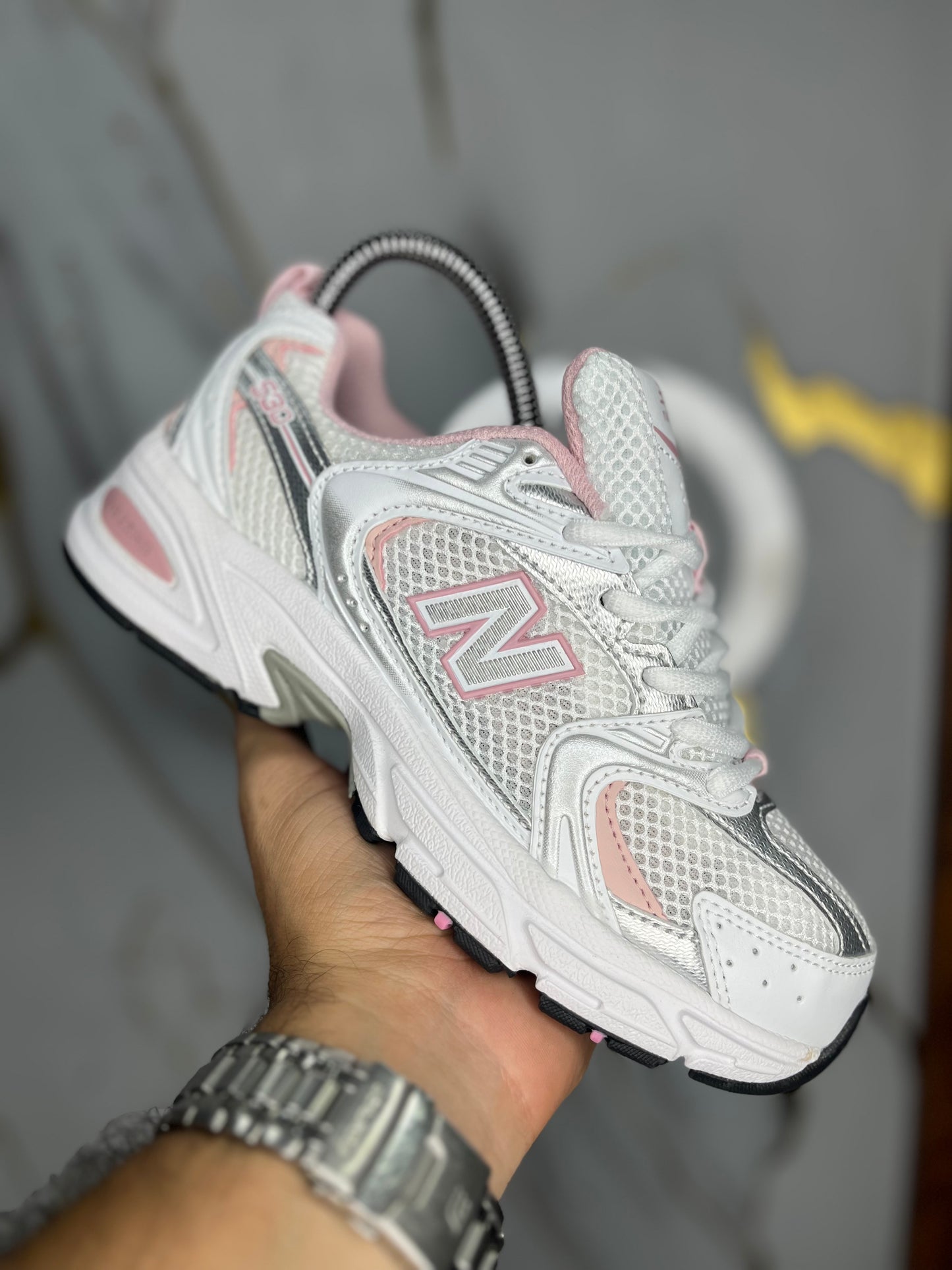 NEW BALANCE 530 ROSADO