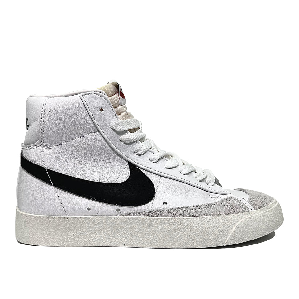 NIKE BLAZER