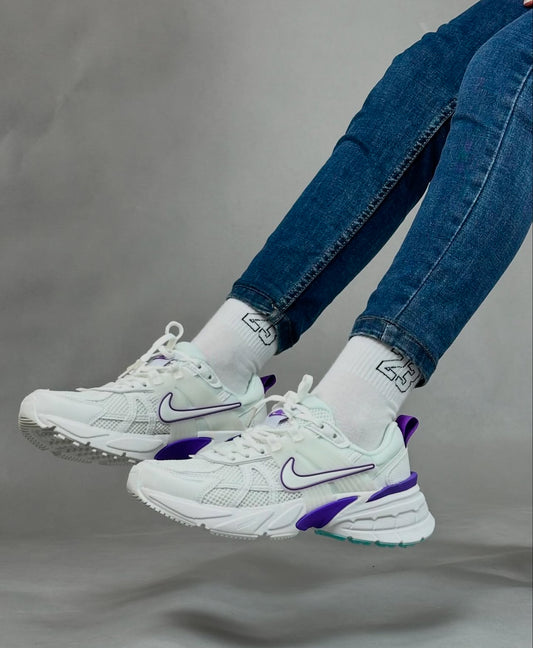 NIKE V2K BLANCO/MORA