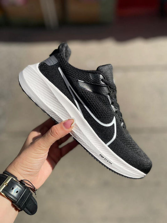 NIKE ZOOM NEGRO/BLANCO