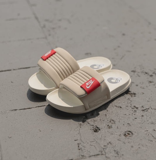 CHANCLAS NIKE BEIGE