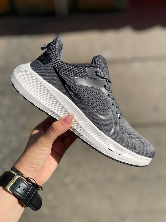 NIKE ZOOM GRIS